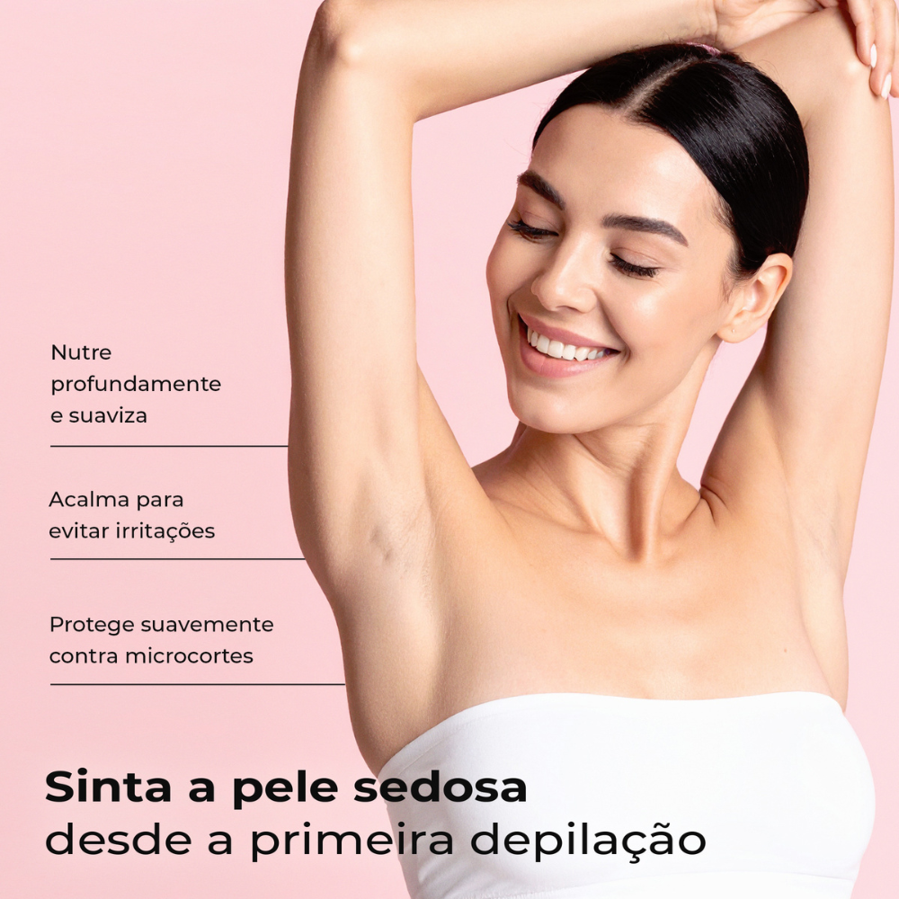 Mulher sorrindo após depilação, com pele suave e protegida – fórmula que nutre, acalma irritações e previne microcortes desde a primeira aplicação.